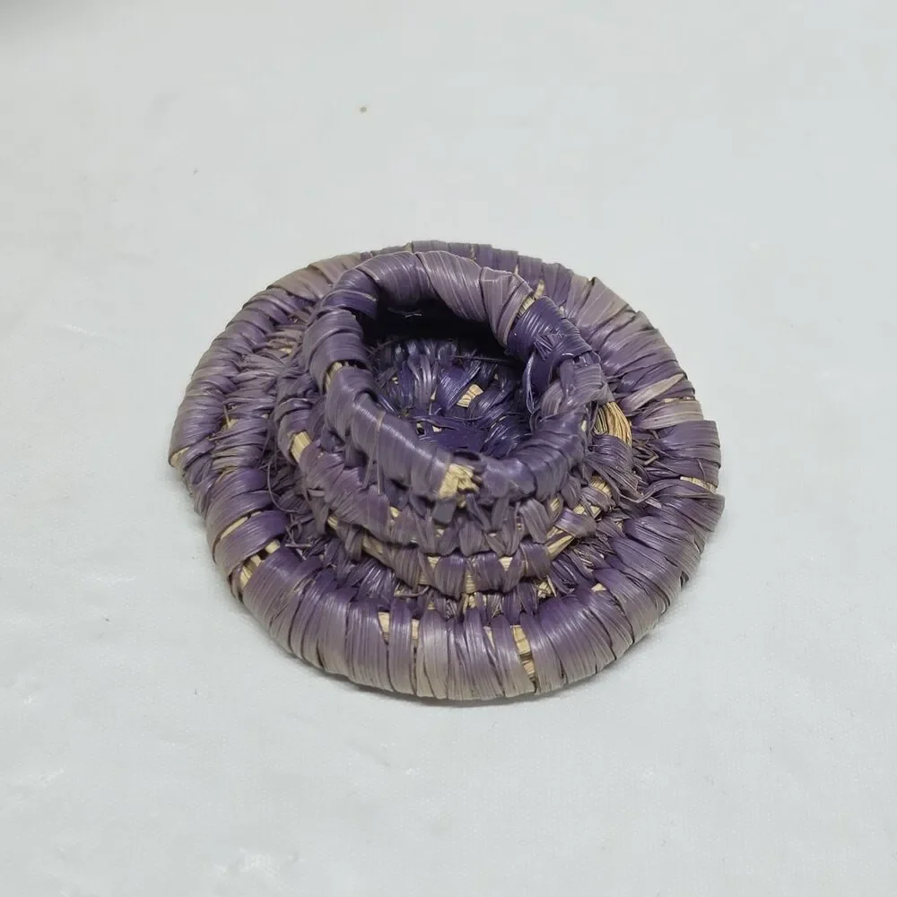 Vintage Eskimo Inuit Native American Lidded Coiled Basket Rue Grass Handwoven